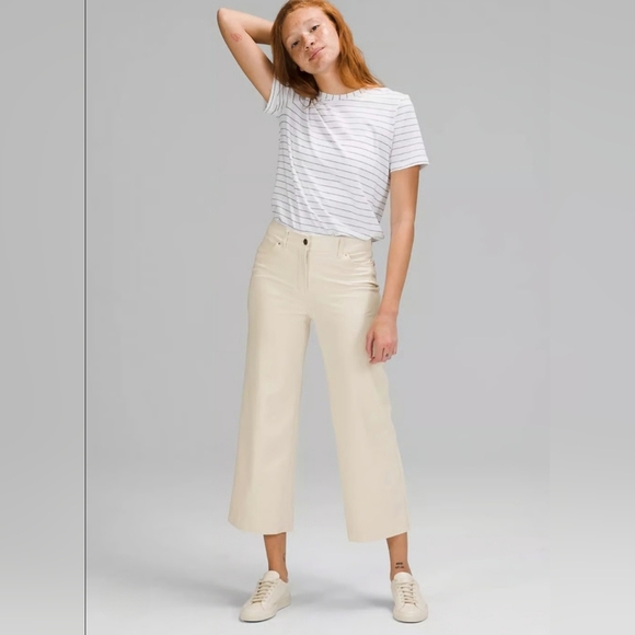 lululemon City Sleek 5 Pocket Wide Leg Hi-Rise 7/8  Lengh Cropped pant Sz 28 Y2K - Picture 1 of 16